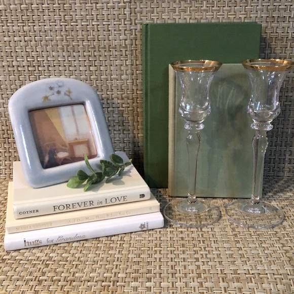 Small Vintage Blue Porcelain Floral Frame With Picture-Terragrafics California - Picture 2 of 12